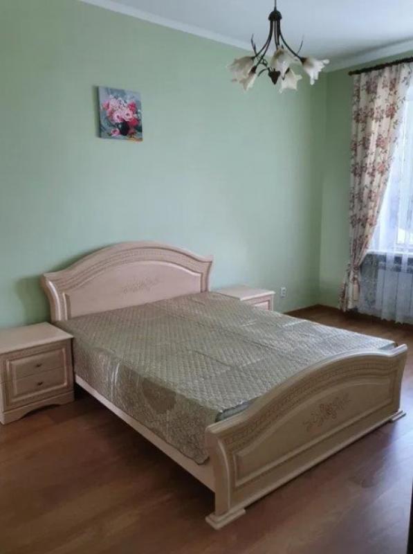 Long term rent 2 bedroom-(s) apartment Sribnokilska Street