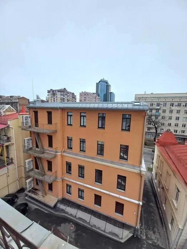 Long term rent 2 bedroom-(s) apartment Bohdana Khmelnytskoho Street 62б
