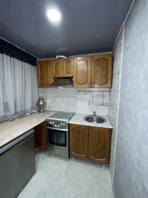 Long term rent 3 bedroom-(s) apartment Yuriya Paraschuka street (Ivana Mynailenko Street) 7