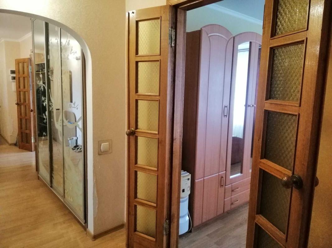 Продаж 3 кімнатної квартири 73 кв. м, Героїв Харкова просп. 89