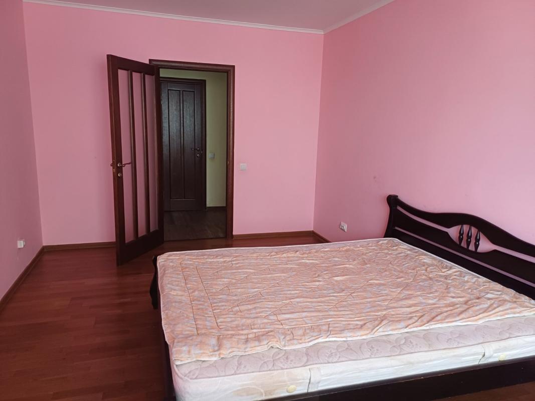 Sale 2 bedroom-(s) apartment 64 sq. m., Chernivetska Street 6