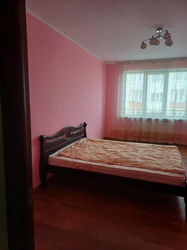 Продажа 2 комнатной квартиры 64 кв. м, Черновицкая ул. 6