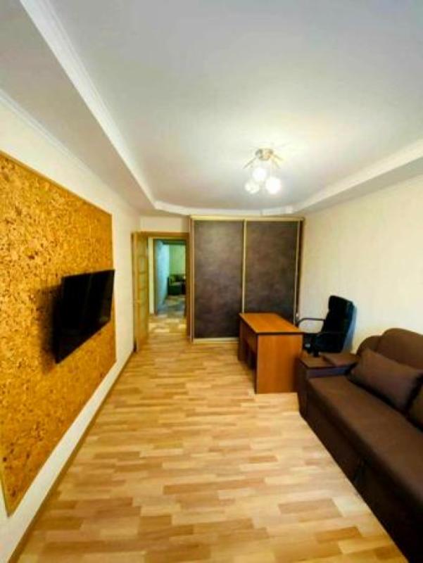 Long term rent 3 bedroom-(s) apartment Heroiv Dnipra Street 38д