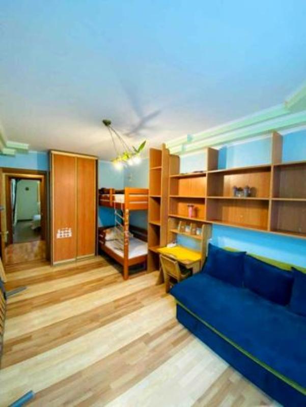 Long term rent 3 bedroom-(s) apartment Heroiv Dnipra Street 38д