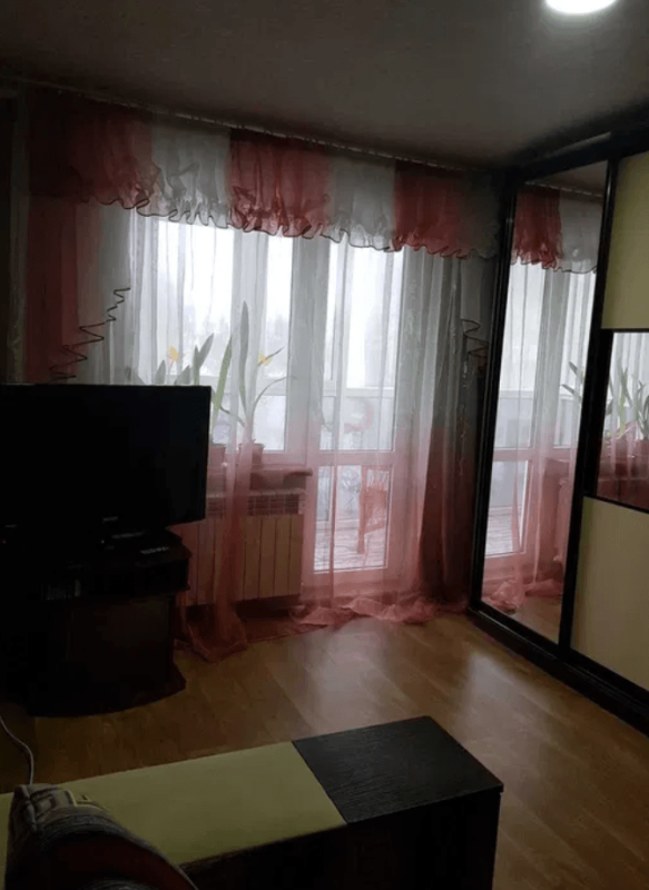 Long term rent 1 bedroom-(s) apartment Kyrhyzka Street 3