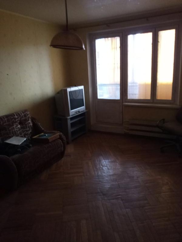 Long term rent 3 bedroom-(s) apartment Yuvileinyi avenue