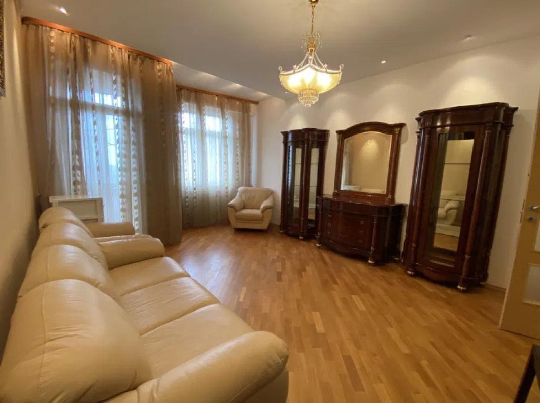 Долгосрочная аренда 2 комнатной квартиры Евгения Коновальца ул. (Щорса) 36б